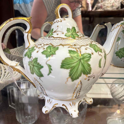 Royal Chelsea Green Maple Leaf Tall Teapot