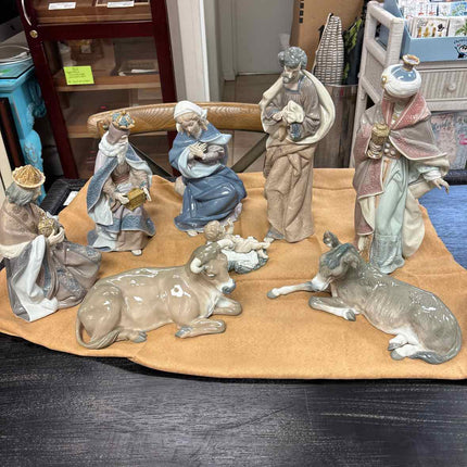 Collection image for: Antiques & Collectibles