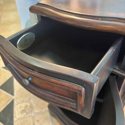 Grandover 17" Wide Tradional Chair Side End Table