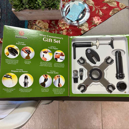 Sonoma Reserve Wine Connoisseur's Gift Set