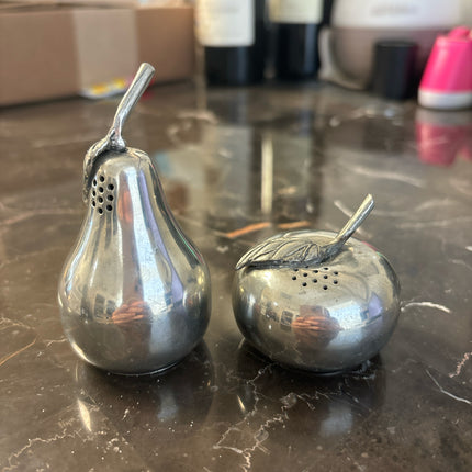 Kirk Pewter Salt & Pepper shakers