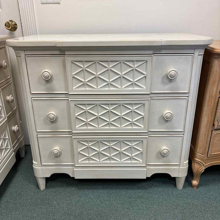 Stanley Cypress Grove 3-Drawer Dresser